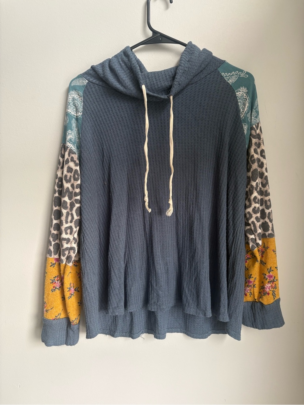 7th Ray Patchwork Sleeve Waffle Knit Hoodie Cowl Neck Pullover Size M